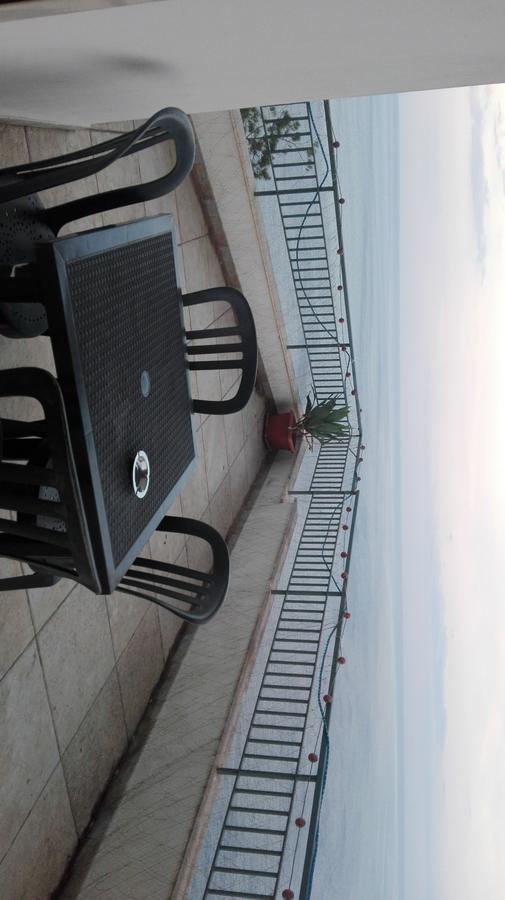 La Nave Sul Mare Di Taormina Letojanni Exterior foto
