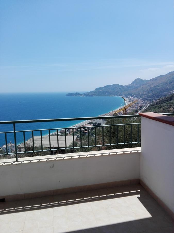 La Nave Sul Mare Di Taormina Letojanni Exterior foto
