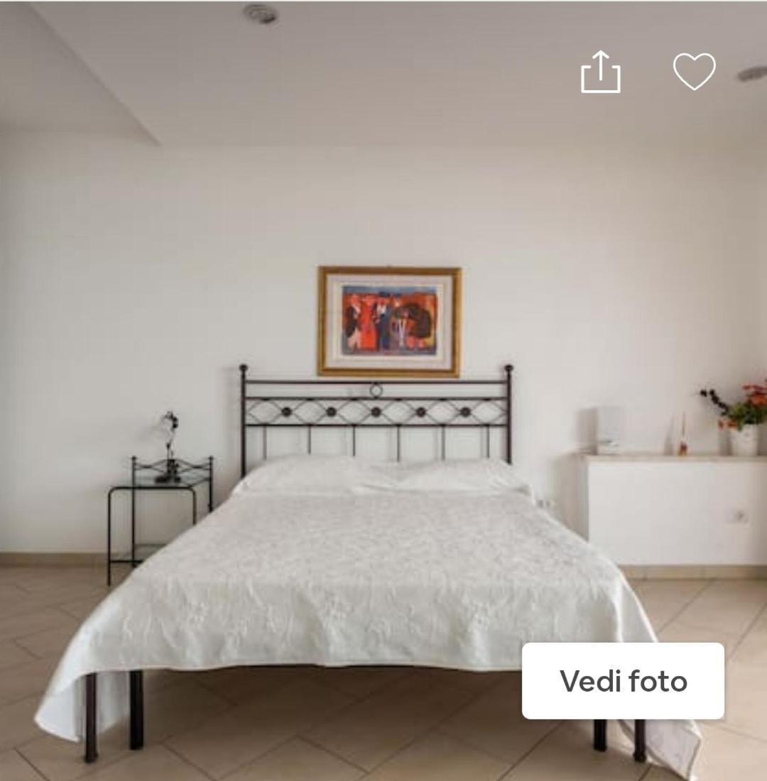 La Nave Sul Mare Di Taormina Letojanni Exterior foto